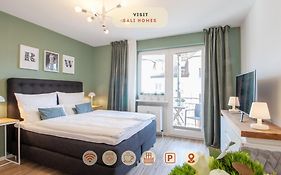 Apt Wahnfried Nr1 - Cityapartment mit Küche, Duschbad, Balkon, Parkplatz - zentral aber ruhig